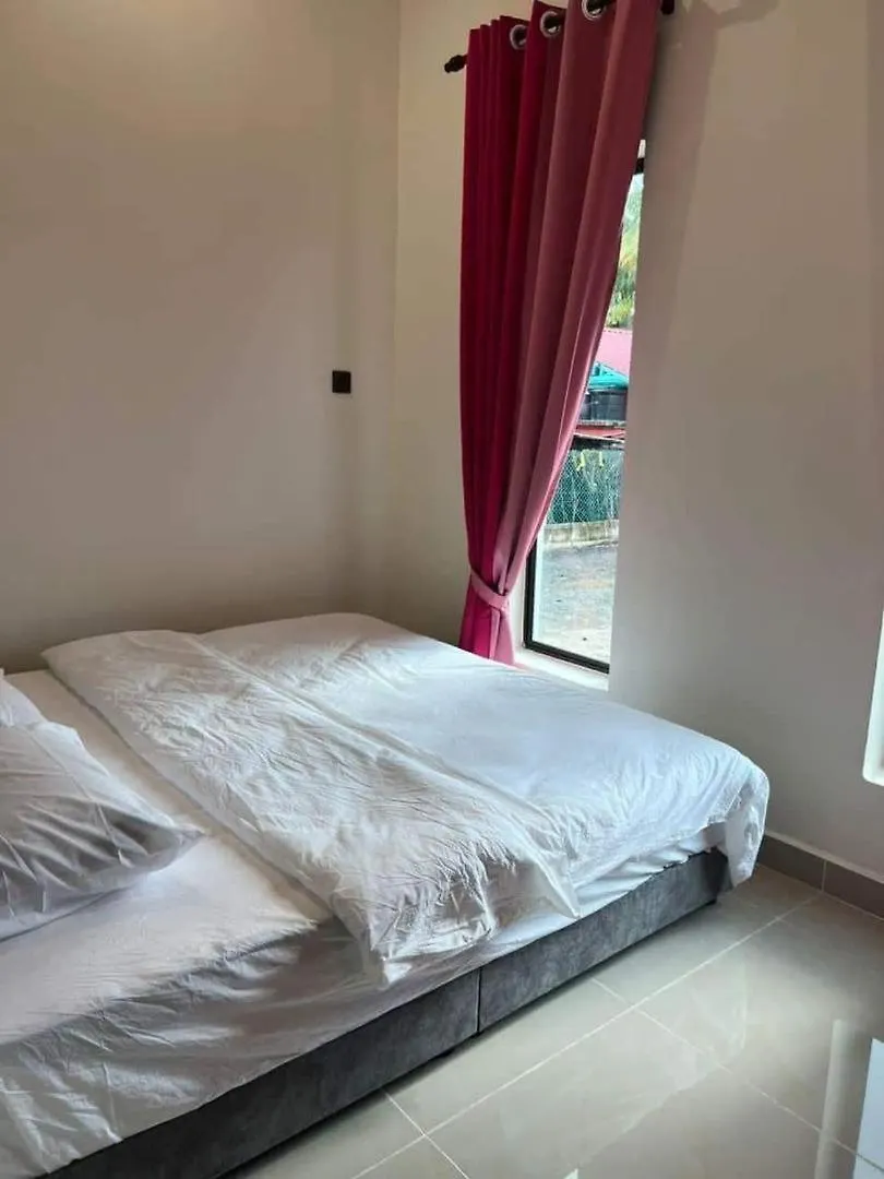 D Sayang Homestay Parit Buntar Muslim Sahaja 0*,  Malasia